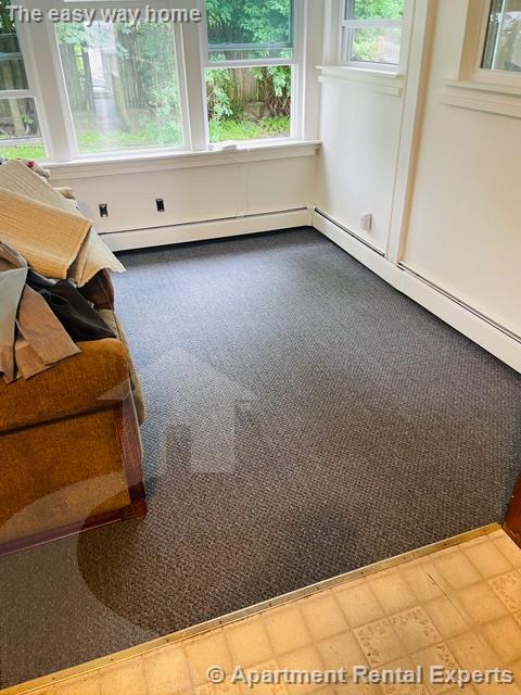 3 bed, 1 bath apartment for rent at 93 Alpine St Unit 1, Spring Hill — photo 7 of 14