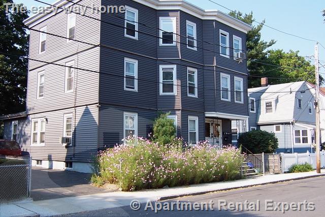 3 bed, 1 bath apartment for rent at 93 Alpine St Unit 1, Spring Hill — photo 1 of 14