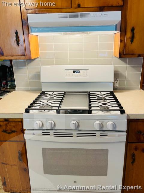 3 bed, 1 bath apartment for rent at 93 Alpine St Unit 1, Spring Hill — photo 9 of 14