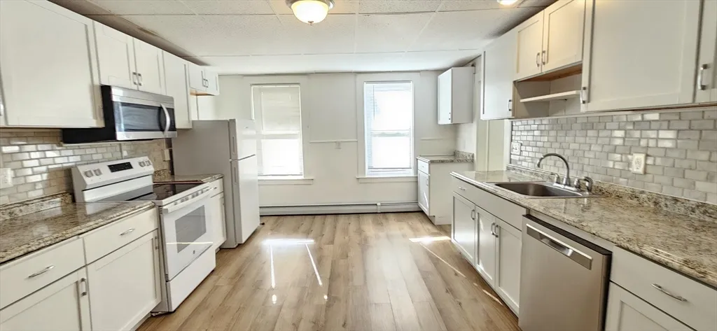 2 bed, 1 bath apartment for rent at 93 Arthur St Unit 3W, Brockton — photo 2 of 11