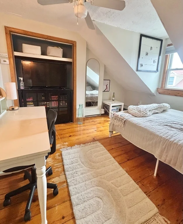 3 bed, 2 bath apartment for rent at 93 Baxter St Unit 2, South Boston — photo 5 of 10