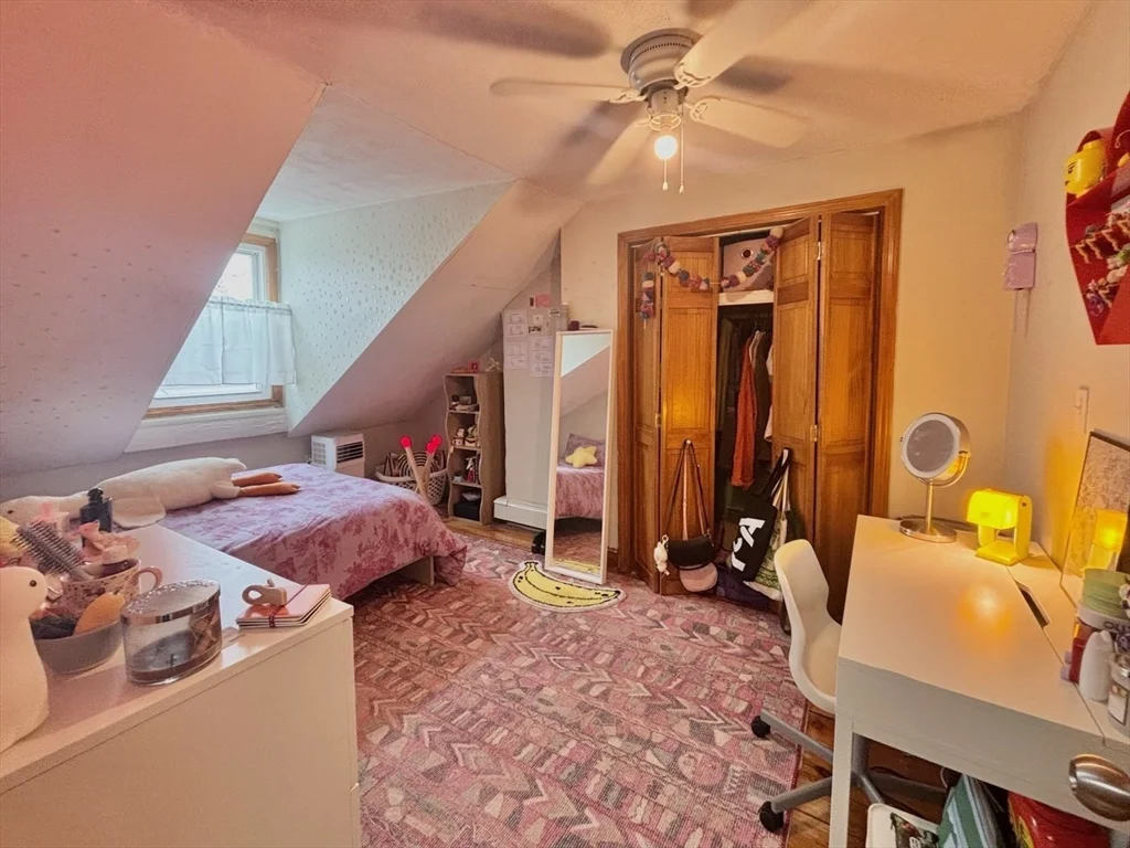 3 bed, 2 bath apartment for rent at 93 Baxter St Unit 2, South Boston — photo 8 of 10