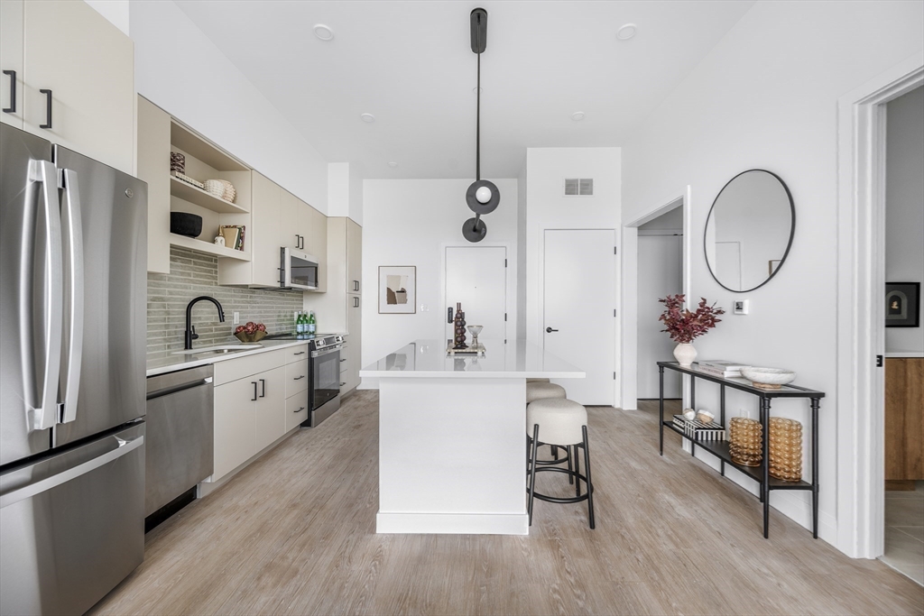 1 bed, 1 bath apartment for rent at 93 Bennington St Unit 216, Revere — photo 4 of 24