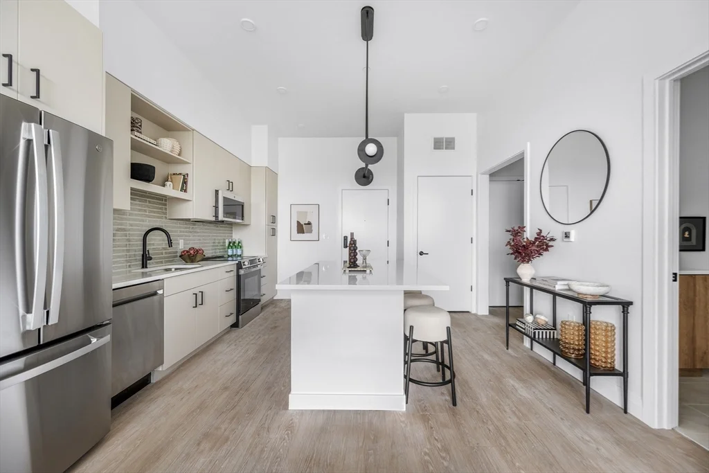 2 bed, 2 bath apartment for rent at 93 Bennington St Unit 413, Revere — photo 5 of 25