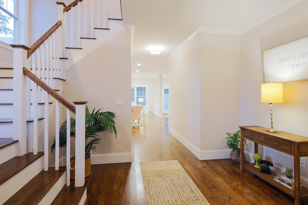 4 bed, 2.5 bath apartment for rent at 93 Calvary St Unit 2, South Side — photo 5 of 23