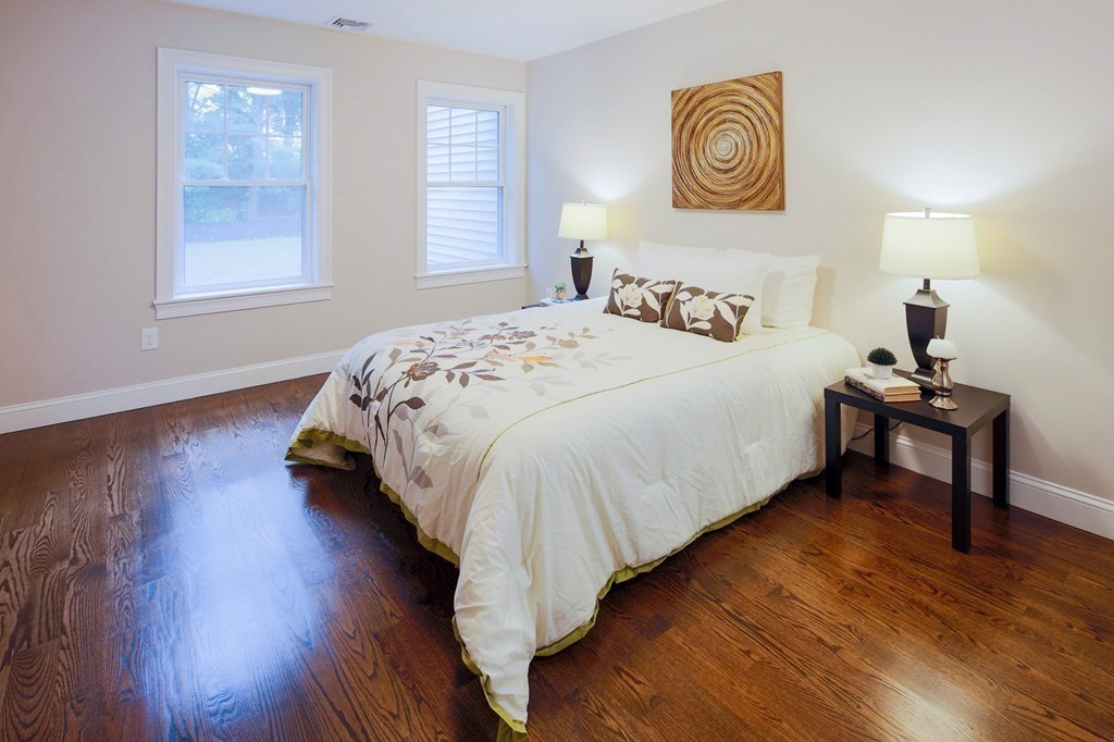 4 bed, 2.5 bath apartment for rent at 93 Calvary St Unit 2, South Side — photo 8 of 23