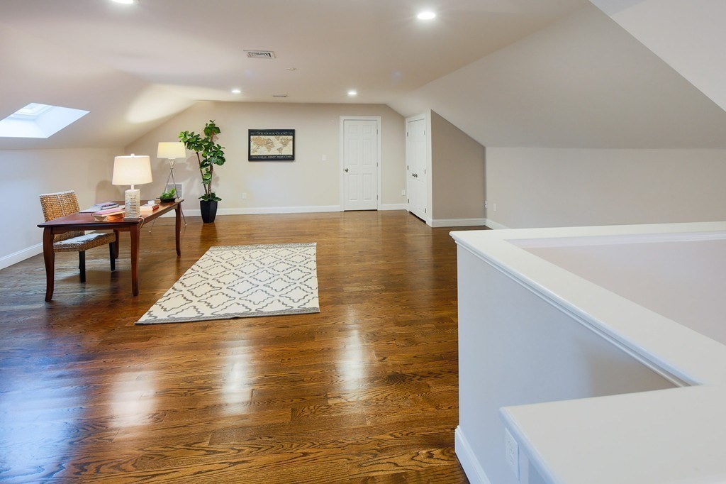 4 bed, 2.5 bath apartment for rent at 93 Calvary St Unit 2, South Side — photo 10 of 23