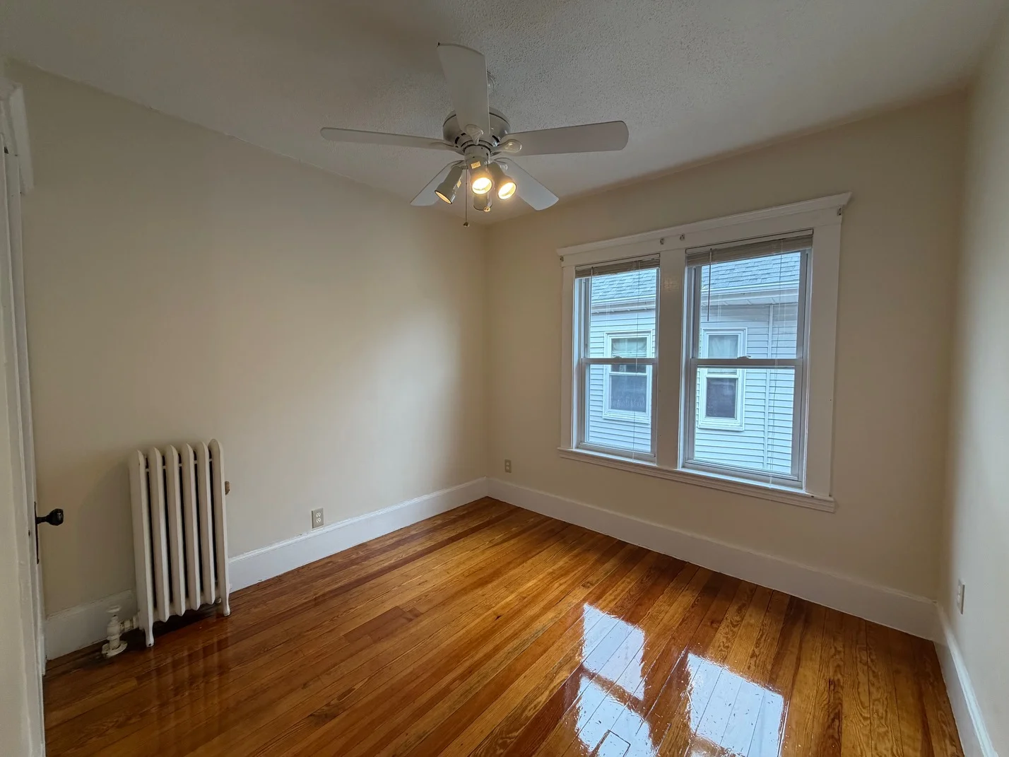 4 bed, 1 bath apartment for rent at 93 Capen St Unit 2, Medford — photo 10 of 21