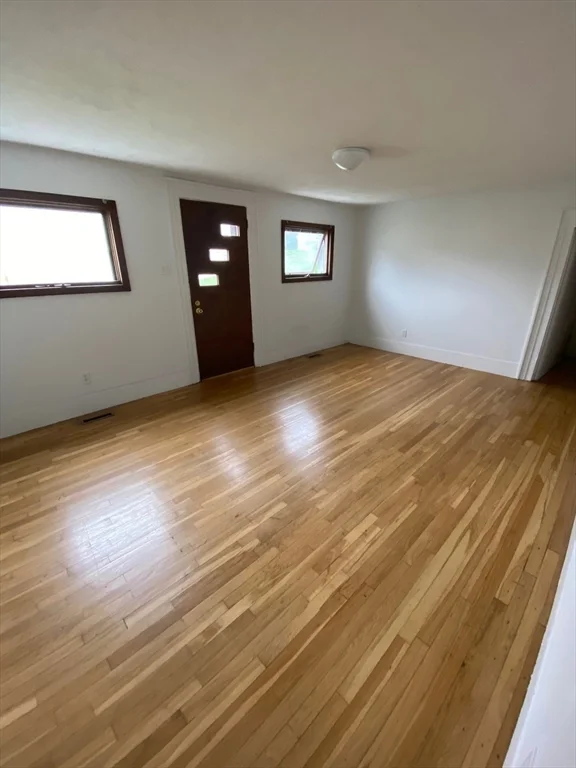 1 bed, 1 bath apartment for rent at 93 Cass St Unit B2, West Roxbury — photo 5 of 7