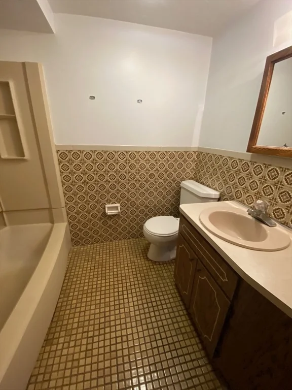 1 bed, 1 bath apartment for rent at 93 Cass St Unit B2, West Roxbury — photo 7 of 7