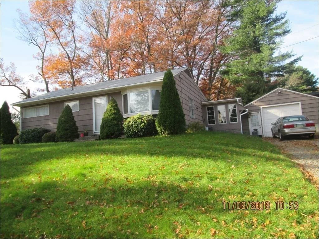 3 bed, 1 bath apartment for rent at 93 Cedar Hill Rd, Northborough — photo 1 of 13