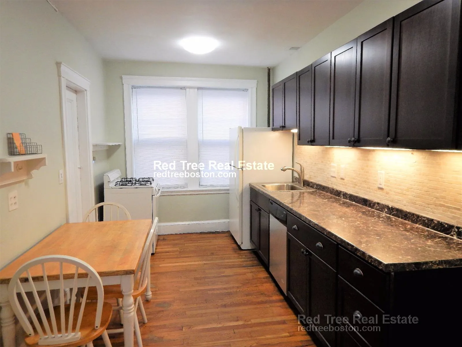 2 bed, 2 bath apartment for rent at 93 Chester St Unit S1, Allston — photo 4 of 7