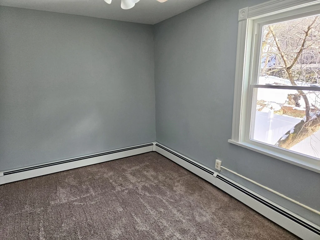 3 bed, 1 bath apartment for rent at 93 Cliff St Unit 2, Southbridge — photo 7 of 11