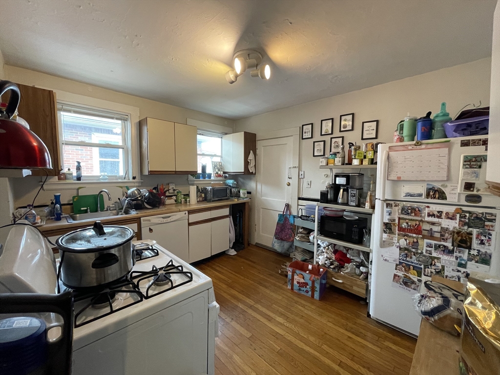 2 bed, 1 bath apartment for rent at 93 Colborne Rd Unit 93, Brighton — photo 8 of 21