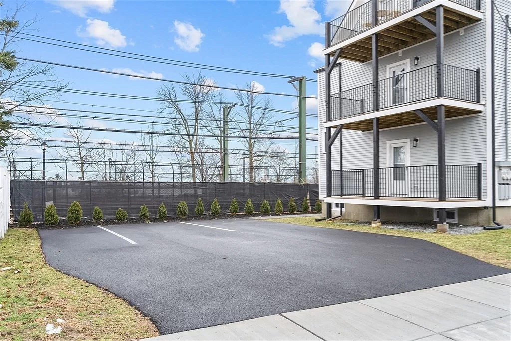 1 bed, 1 bath apartment for rent at 93 Cowper St Unit 3, East Boston — photo 24 of 30