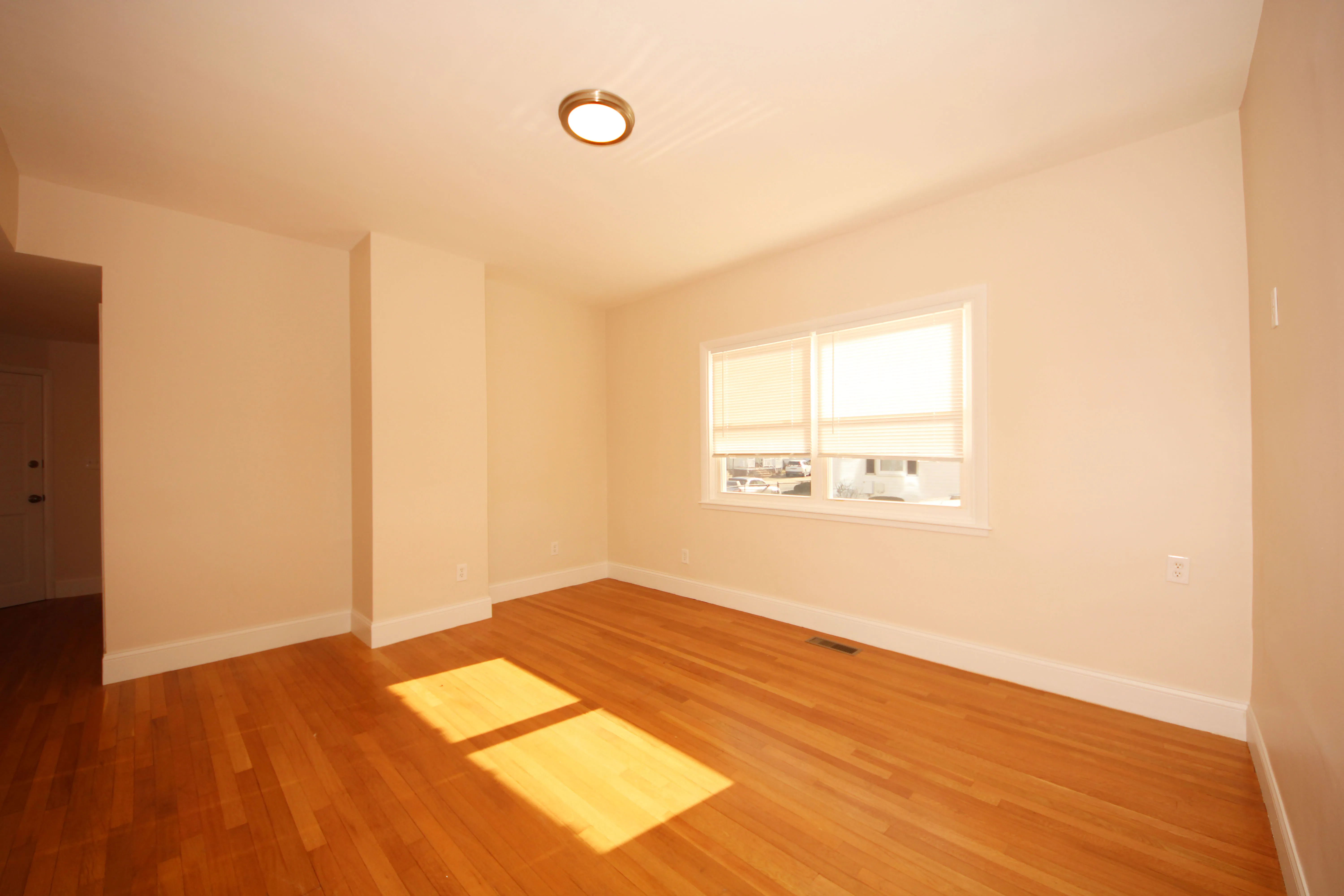 1 bed, 1 bath apartment for rent at 93 Cushing St Unit 1D, South Side — photo 4 of 8