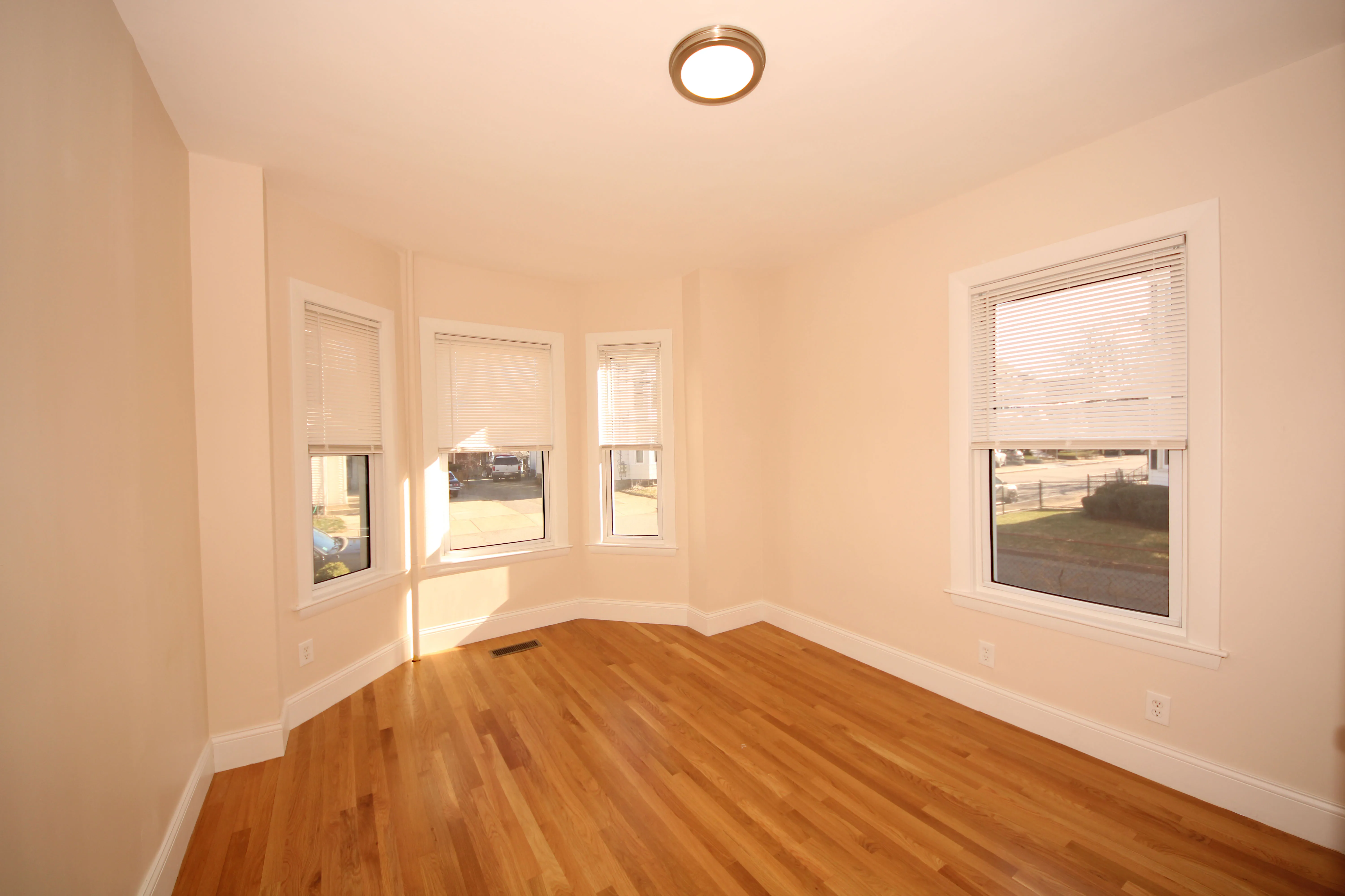 1 bed, 1 bath apartment for rent at 93 Cushing St Unit 1D, South Side — photo 3 of 8