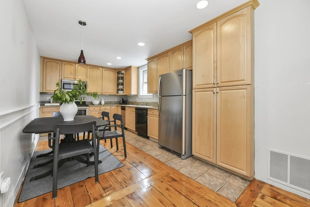 4 bed, 1 bath apartment for rent at 93 Dresser St, South Boston