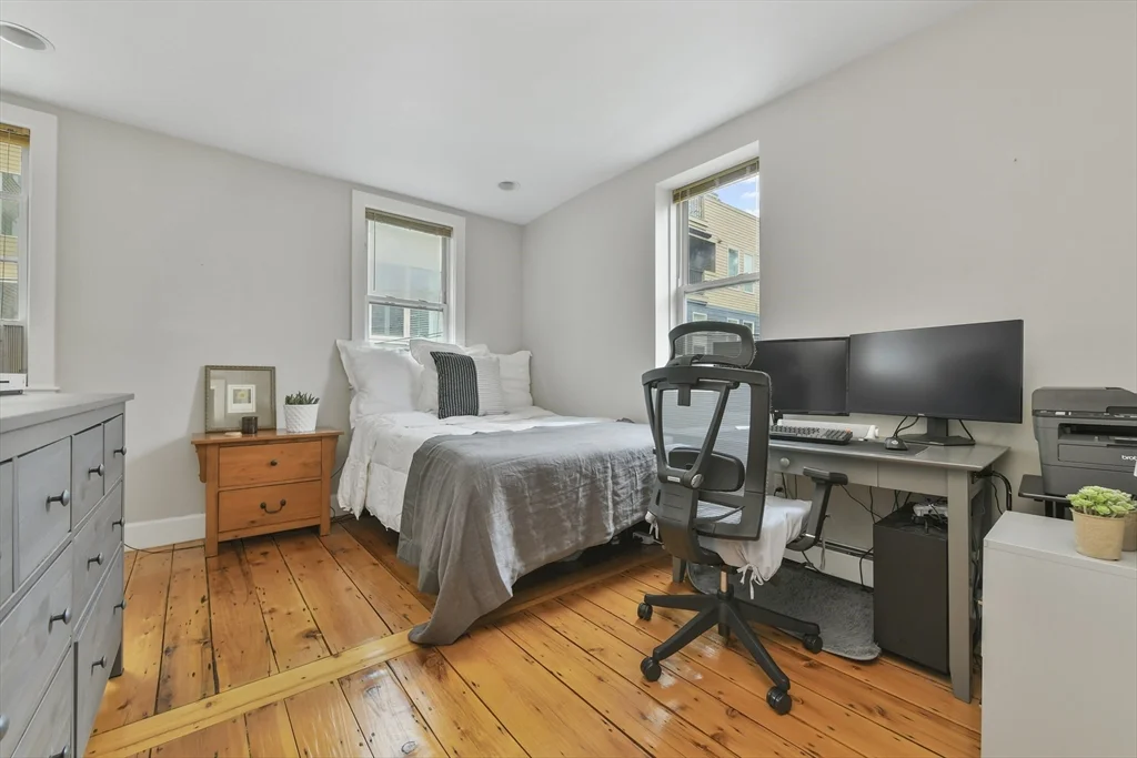 4 bed, 1 bath apartment for rent at 93 Dresser St, South Boston — photo 11 of 31