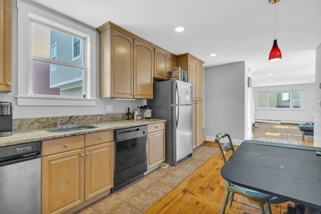 4 bed, 1 bath apartment for rent at 93 Dresser St Unit 0, South Boston