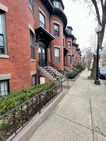 2 bed, 1 bath apartment for rent at 93 E Brookline St Unit 2, South End — photo 1 of 8