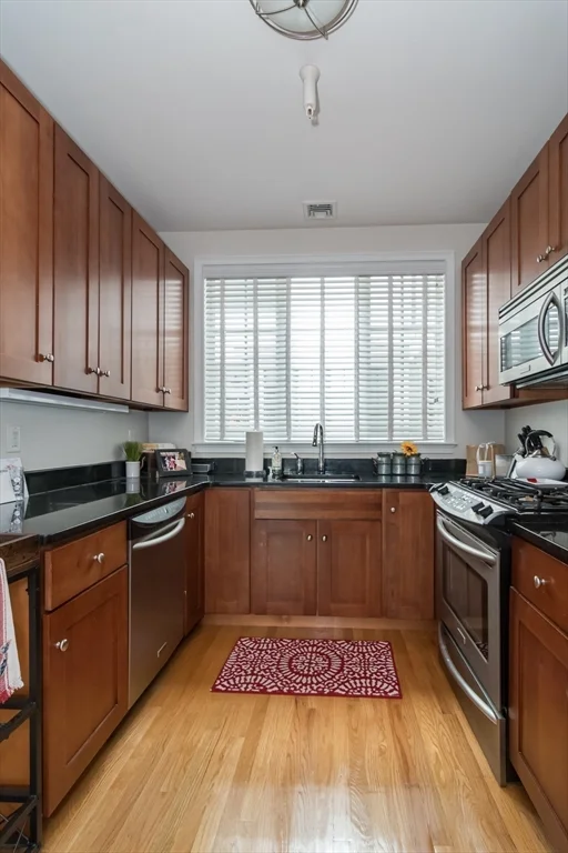 3 bed, 2 bath apartment for rent at 93 E Central St Unit 17, Natick — photo 8 of 22