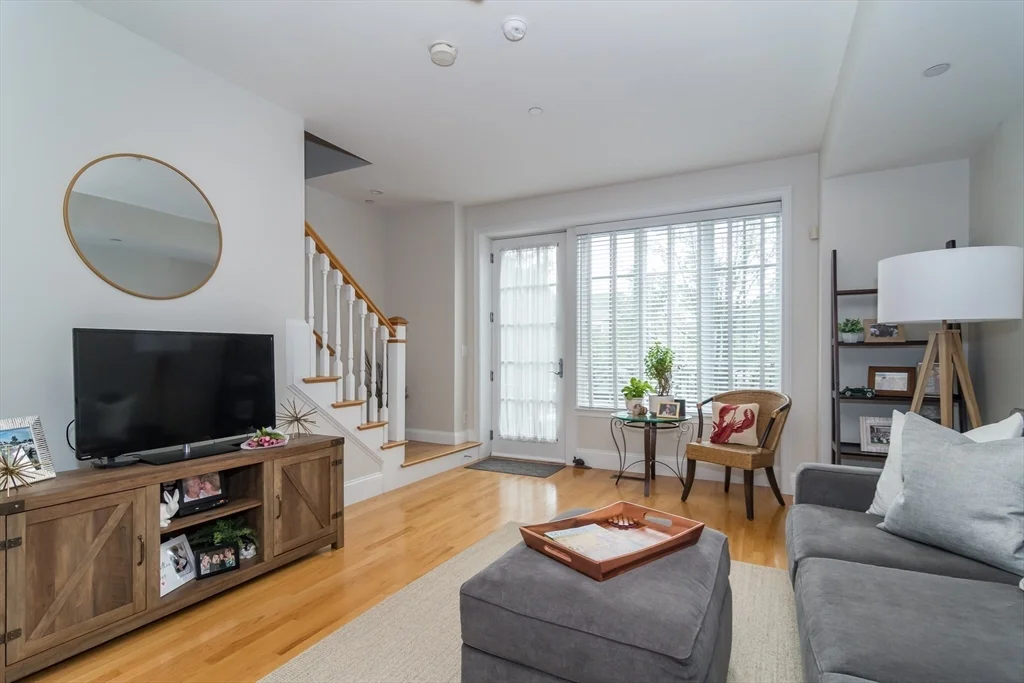 3 bed, 2 bath apartment for rent at 93 E Central St Unit 17, Natick — photo 6 of 22