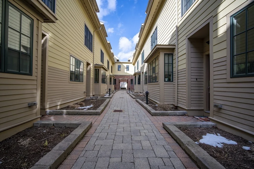 3 bed, 2 bath apartment for rent at 93 E Central St Unit 18, East Natick — photo 2 of 14