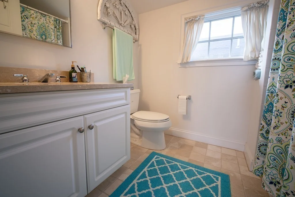 3 bed, 2 bath apartment for rent at 93 E Central St Unit 18, East Natick — photo 10 of 14