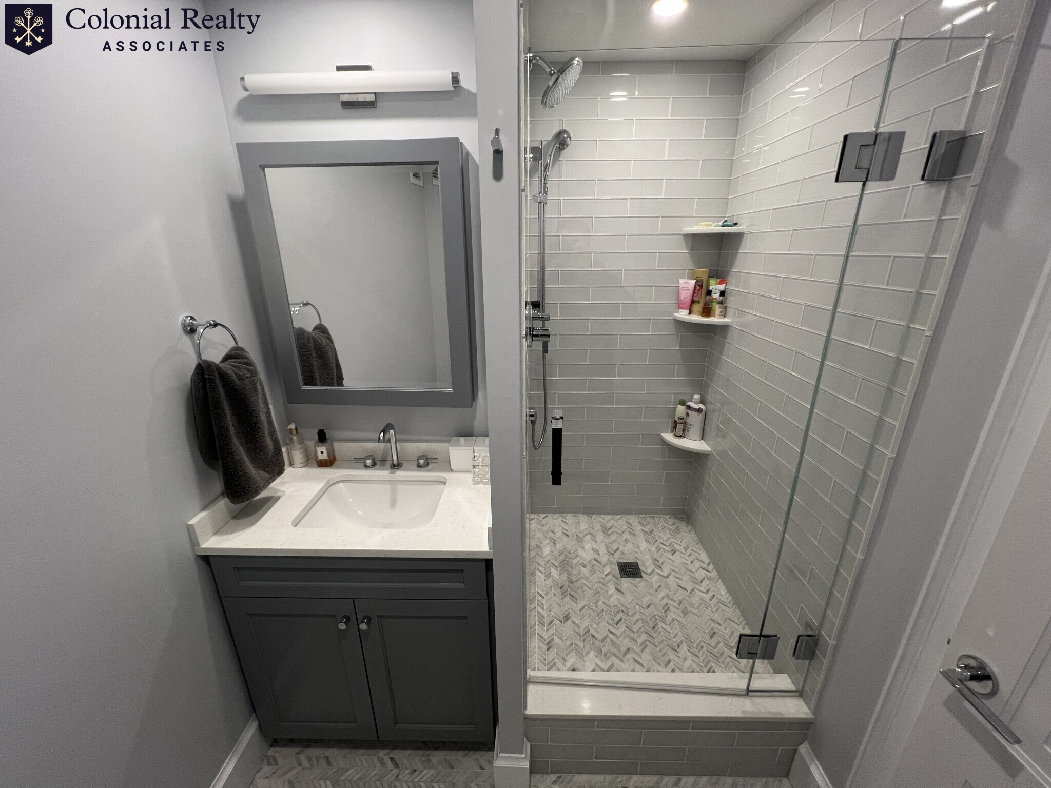 4 bed, 3.5 bath apartment for rent at 93 East India Row Unit DCE, Waterfront — photo 30 of 43