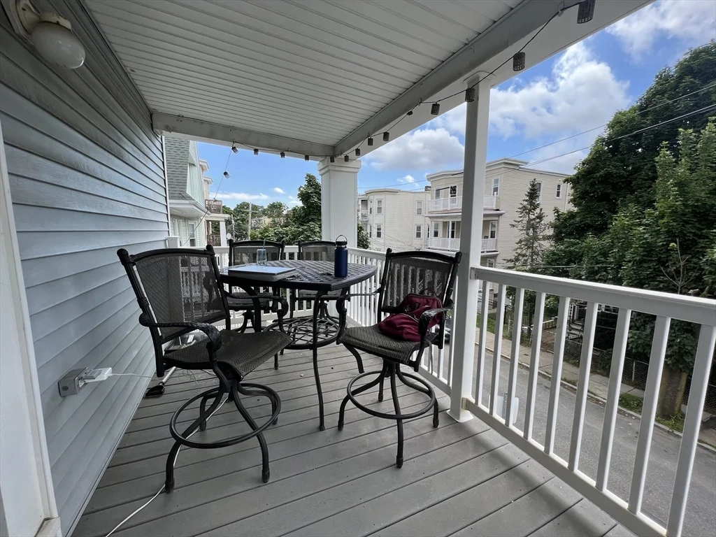 3 bed, 1 bath apartment for rent at 93 Easton St Unit 3, Allston — photo 12 of 13