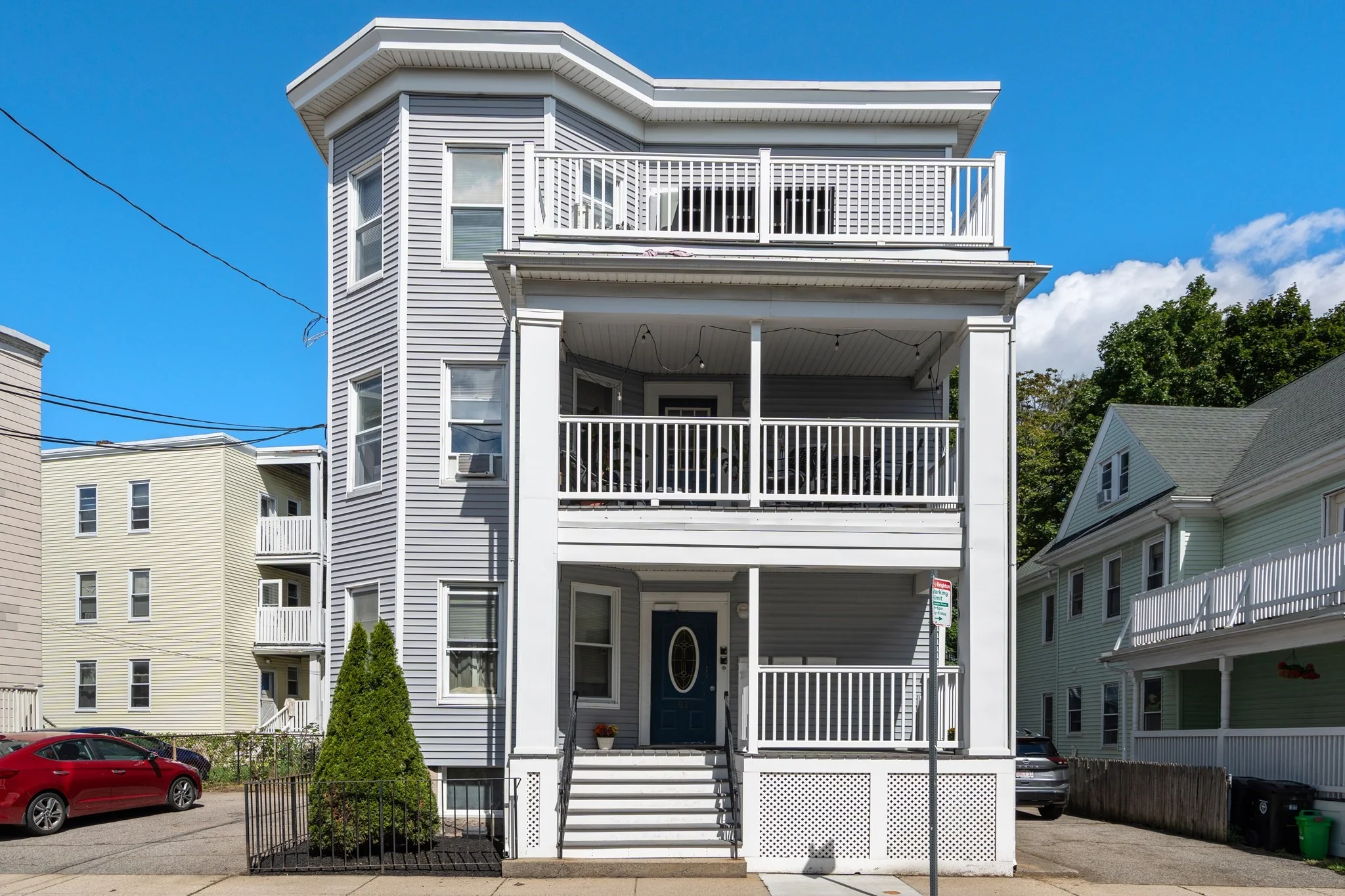 3 bed, 1 bath apartment for rent at 93 Easton St Unit 3, Allston