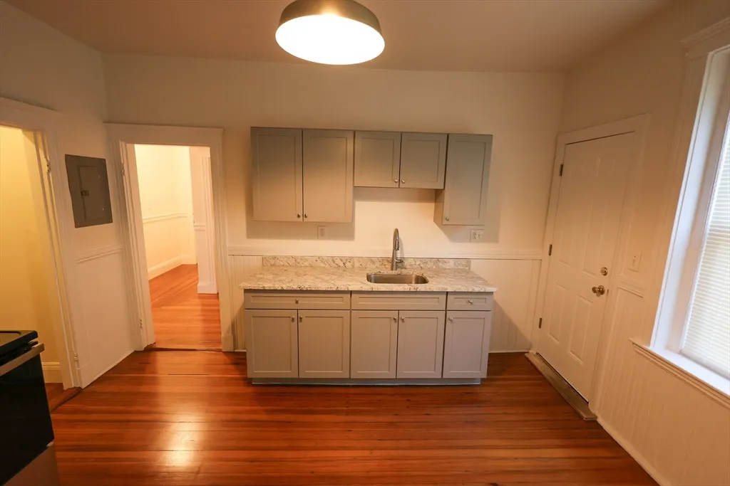 2 bed, 1 bath apartment for rent at 93 Florida St Unit 2, Dorchester — photo 5 of 26