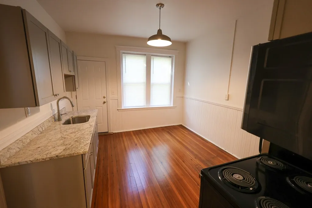 2 bed, 1 bath apartment for rent at 93 Florida St Unit 2, Dorchester — photo 3 of 26