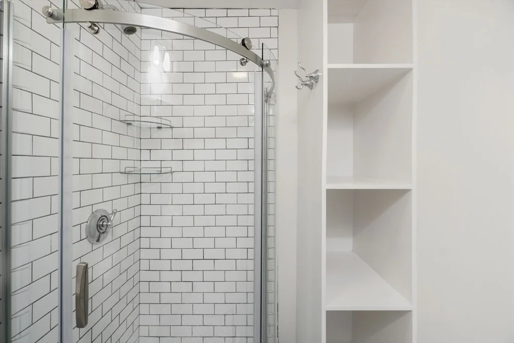 3 bed, 2 bath apartment for rent at 93 Foster St Unit B, Brighton — photo 33 of 34