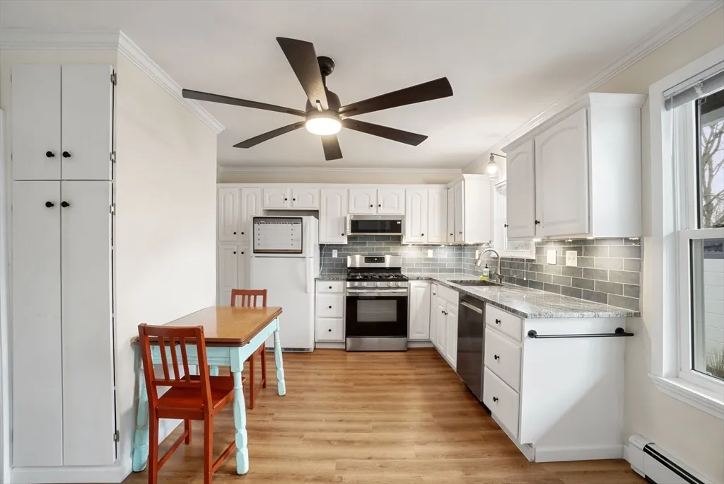 3 bed, 2 bath apartment for rent at 93 Foster St Unit B, Brighton — photo 3 of 34