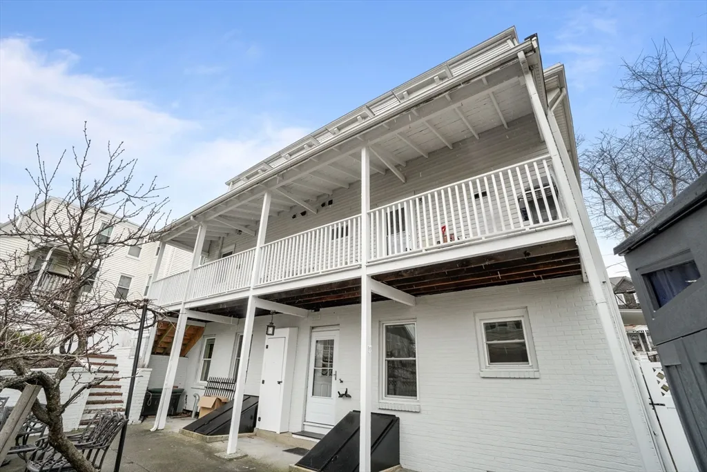 3 bed, 2 bath apartment for rent at 93 Foster St Unit B, Brighton — photo 30 of 34