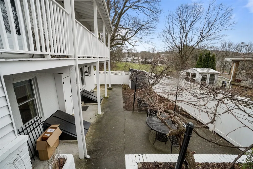 3 bed, 2 bath apartment for rent at 93 Foster St Unit B, Brighton — photo 32 of 34