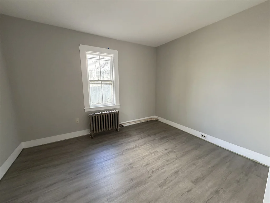 3 bed, 1 bath apartment for rent at 93 Friend St Unit 1, Amesbury — photo 7 of 11