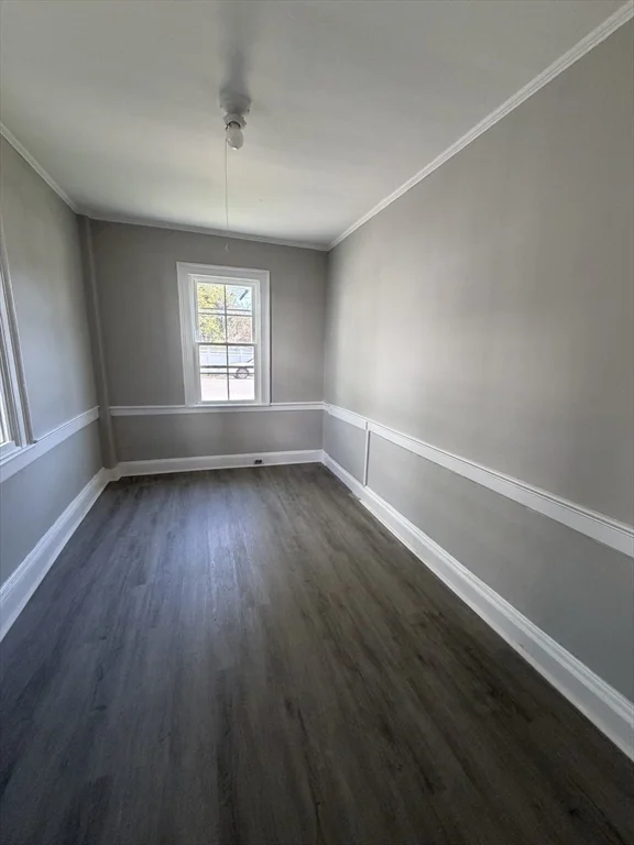 3 bed, 1 bath apartment for rent at 93 Friend St Unit 1, Amesbury — photo 5 of 11