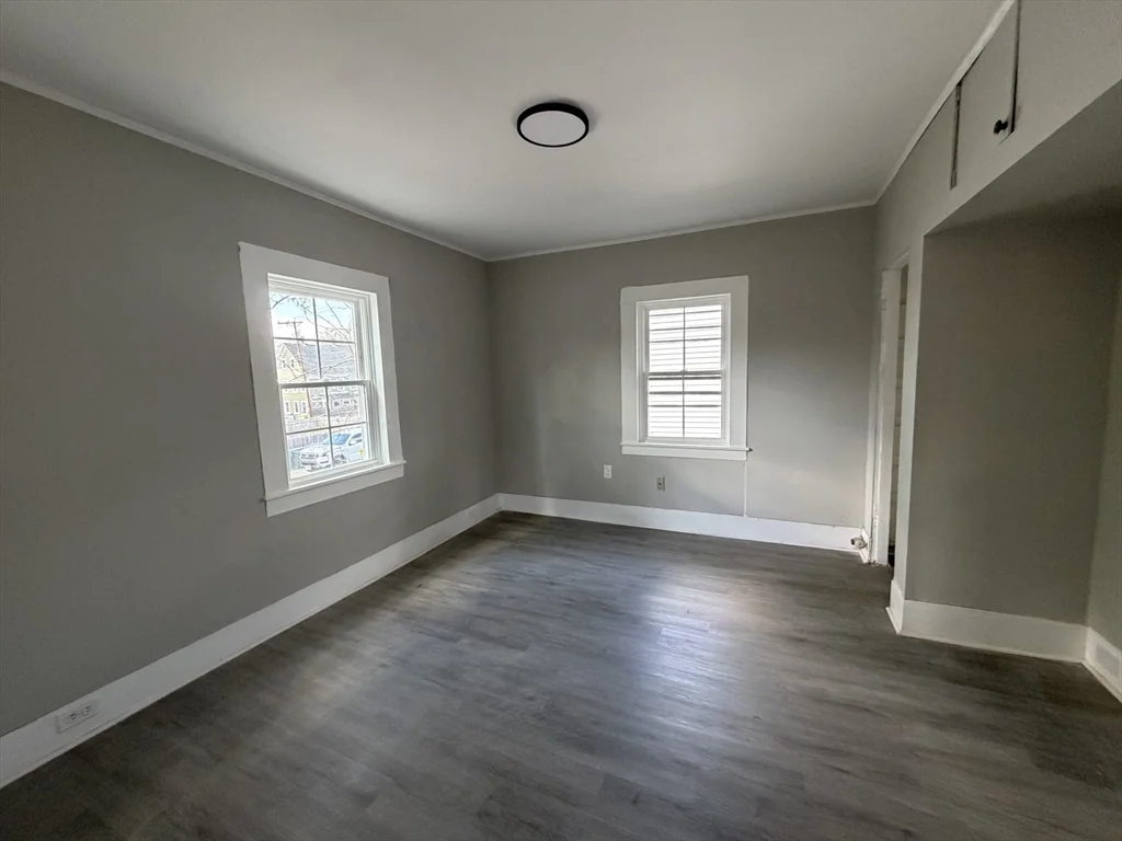 3 bed, 1 bath apartment for rent at 93 Friend St Unit 2, Amesbury — photo 5 of 15