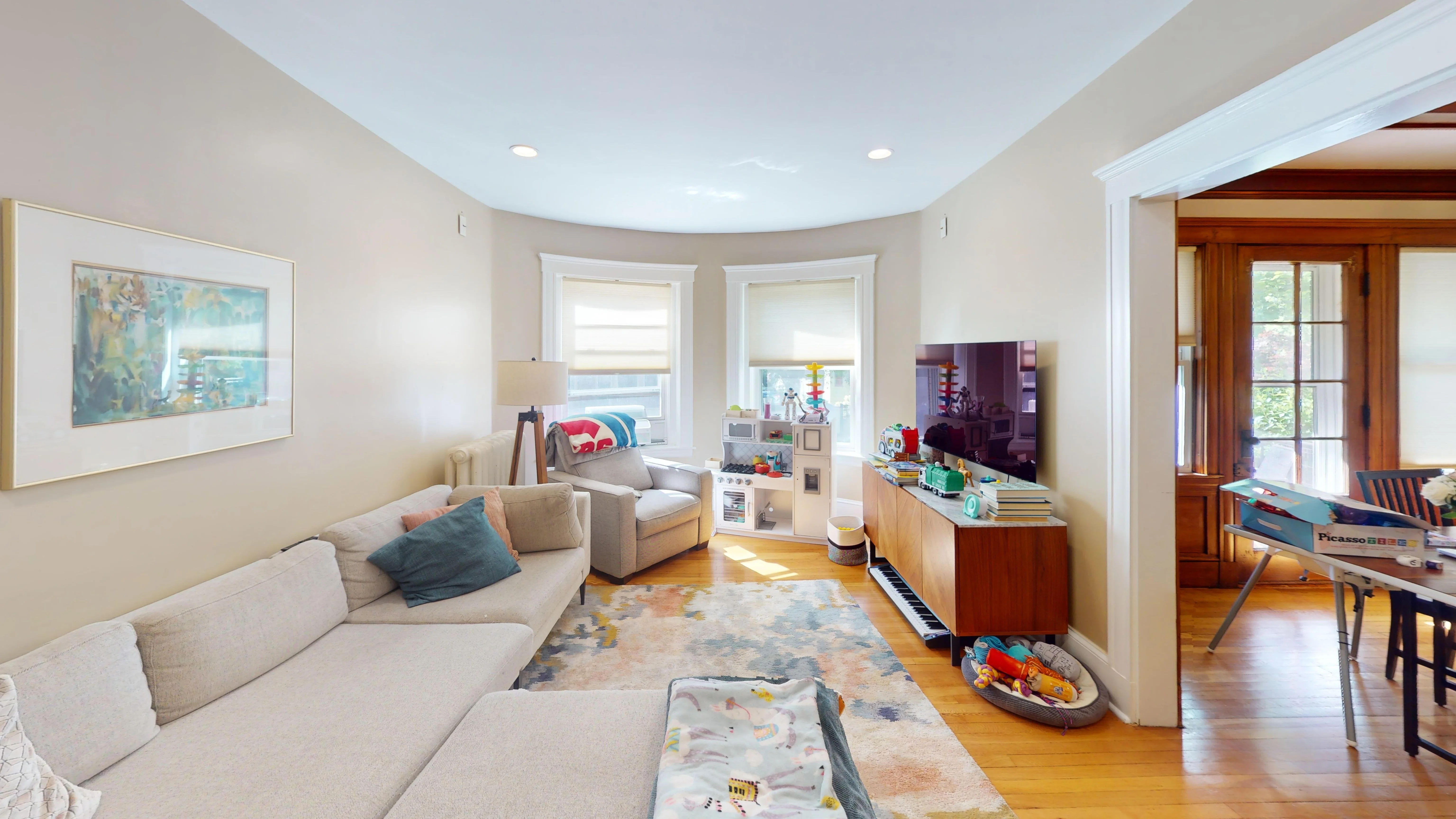 3 bed, 1 bath apartment for rent at 93 Fuller St Unit 1, Coolidge Corner — photo 3 of 16