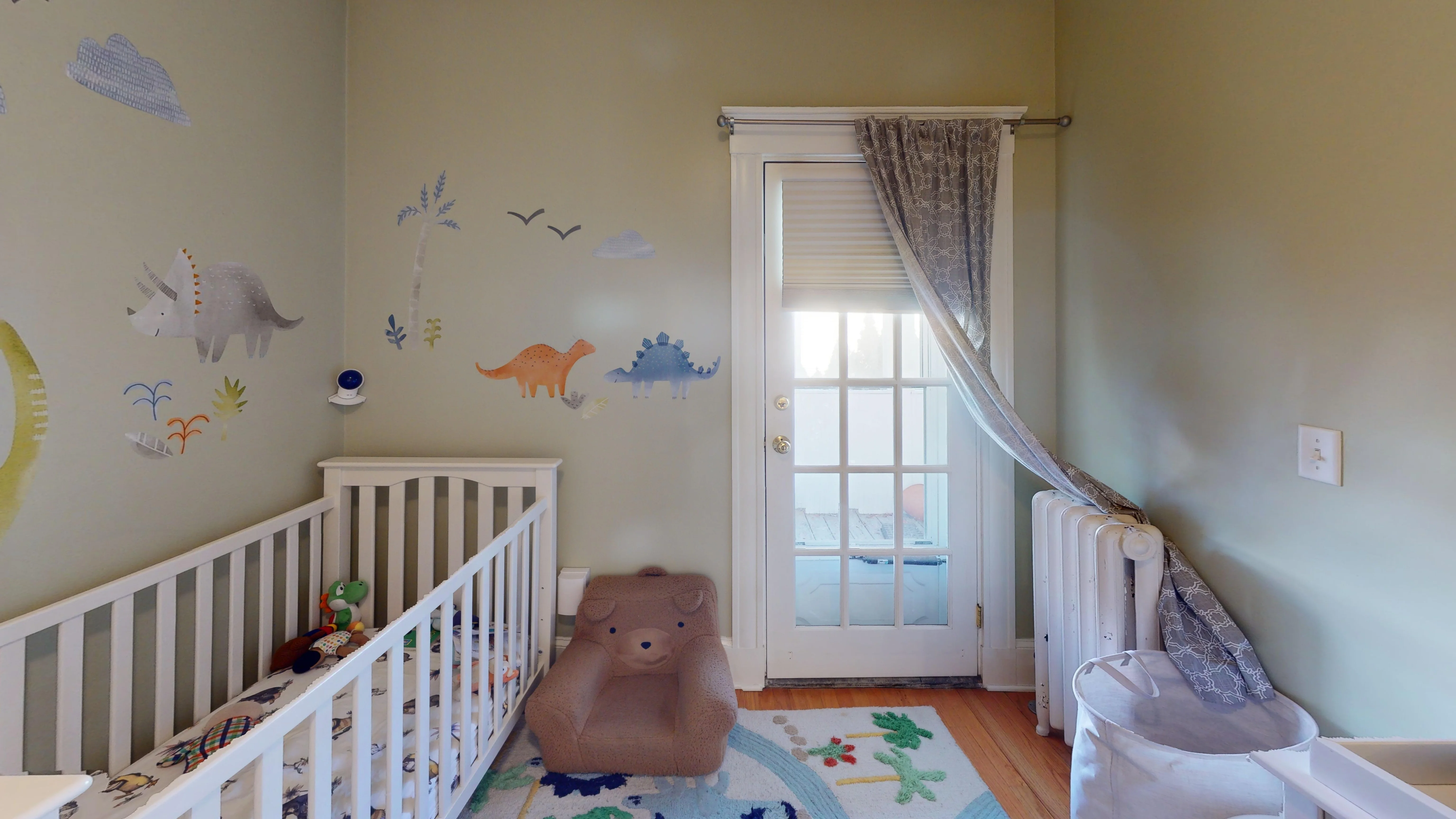 3 bed, 1 bath apartment for rent at 93 Fuller St Unit 1, Coolidge Corner — photo 8 of 16