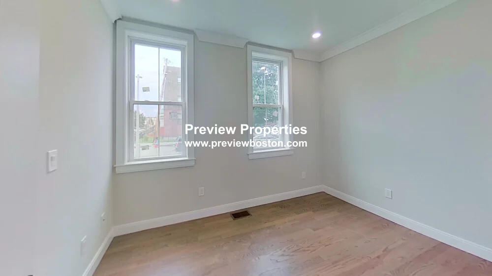 2 bed, 1 bath apartment for rent at 93 George St Unit 1P, Roxbury — photo 3 of 6