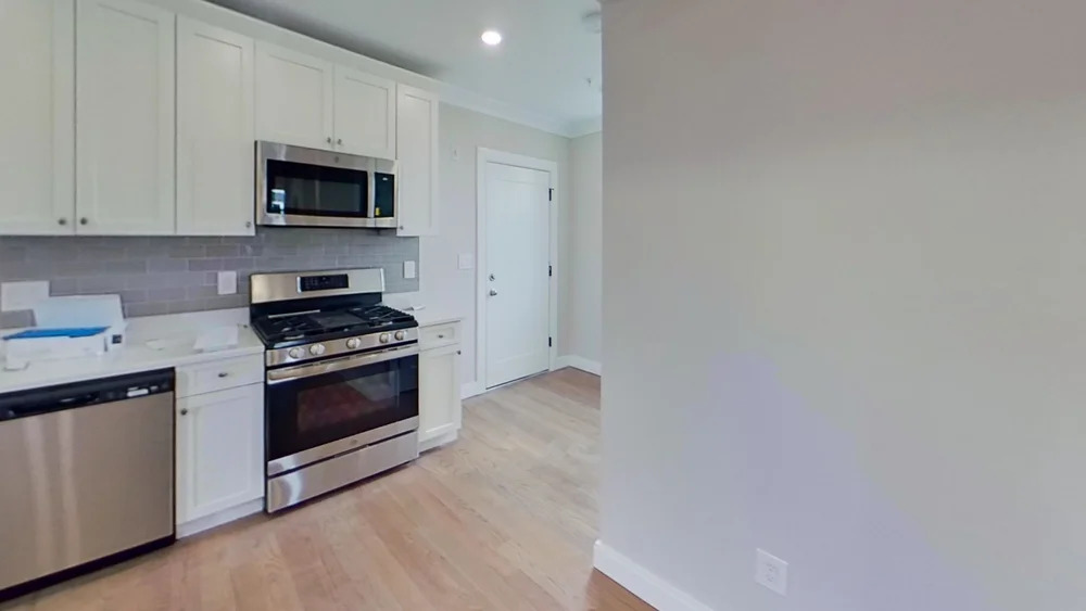 3 bed, 1 bath apartment for rent at 93 George St Unit 3, Roxbury — photo 2 of 9