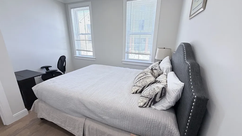 3 bed, 1 bath apartment for rent at 93 George Unit Unit 3, Roxbury — photo 5 of 11