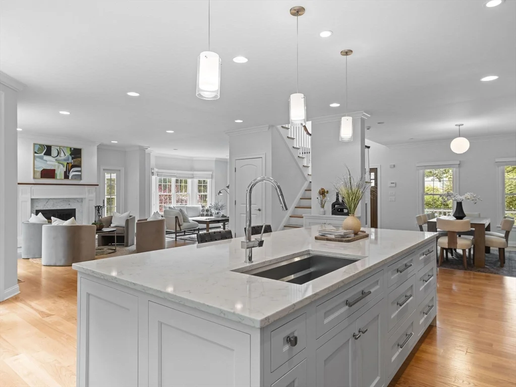 3 bed, 3 bath apartment for rent at 93 Goulding St W, Sherborn — photo 8 of 41