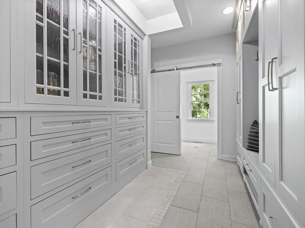 3 bed, 3 bath apartment for rent at 93 Goulding St W, Sherborn — photo 6 of 41