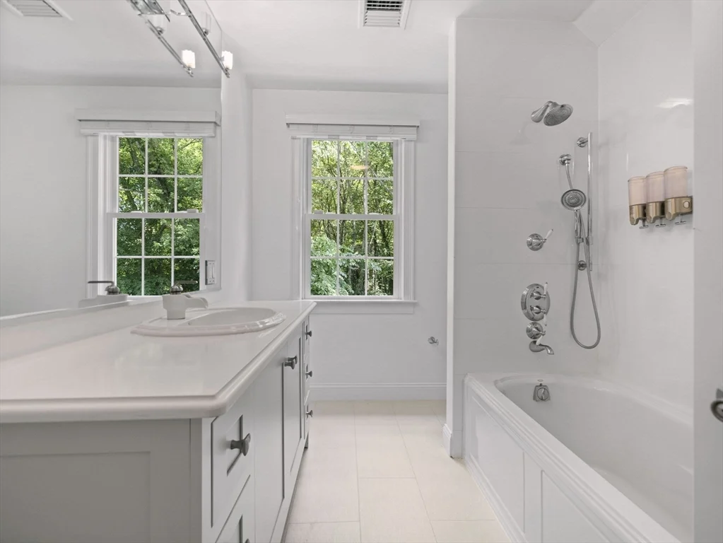 3 bed, 3 bath apartment for rent at 93 Goulding St W, Sherborn — photo 31 of 41