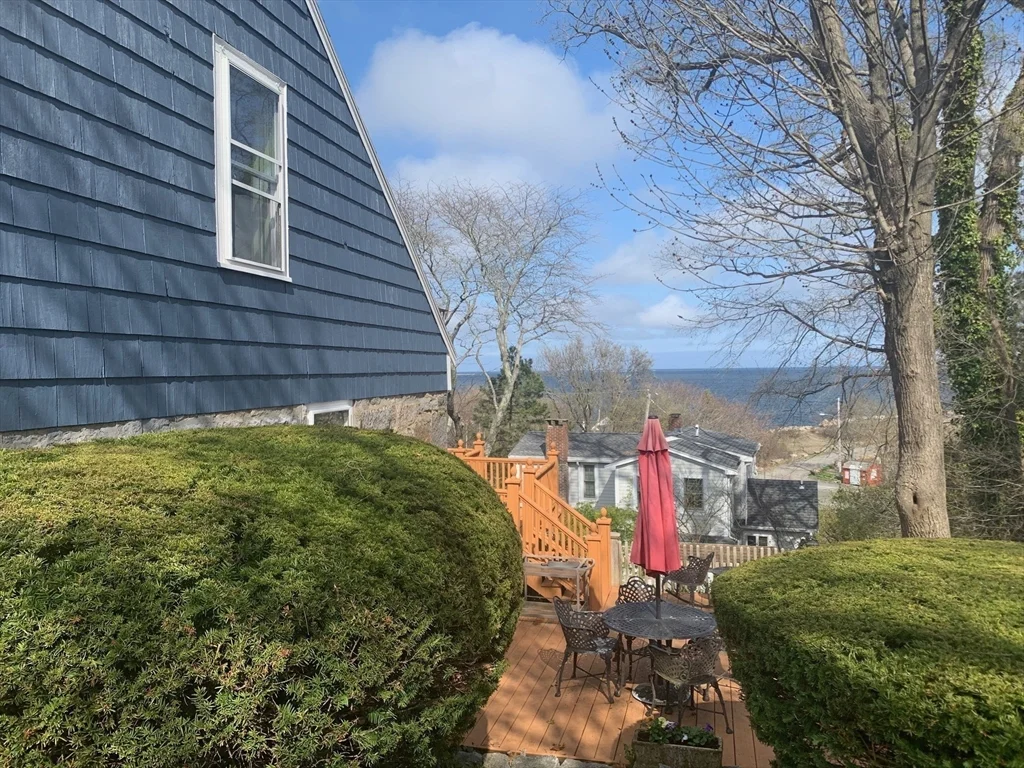 3 bed, 2 bath apartment for rent at 93 Granite St Unit 1, Rockport — photo 4 of 24